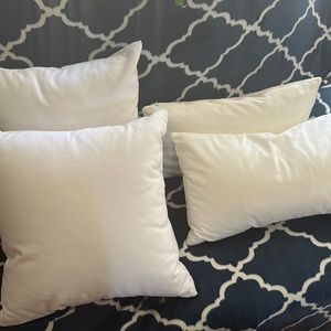 Set of 4 White Throw Pillows